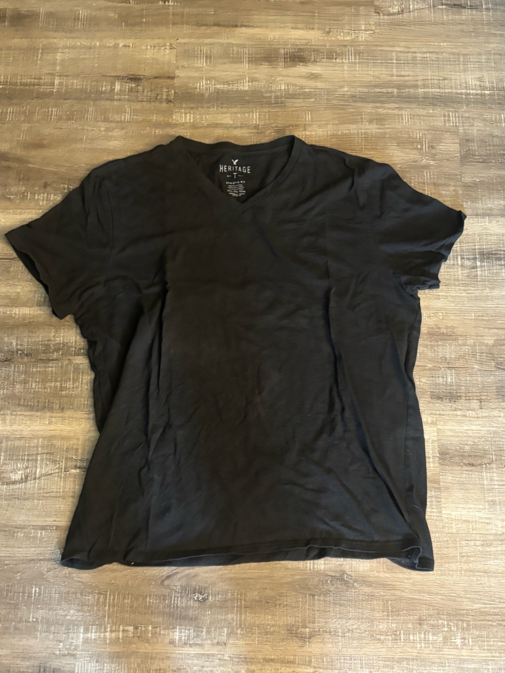 American Eagle Men’s Black V-neck Tshirt